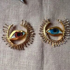 GAZE HOOP GOLD EYES EARRINGS